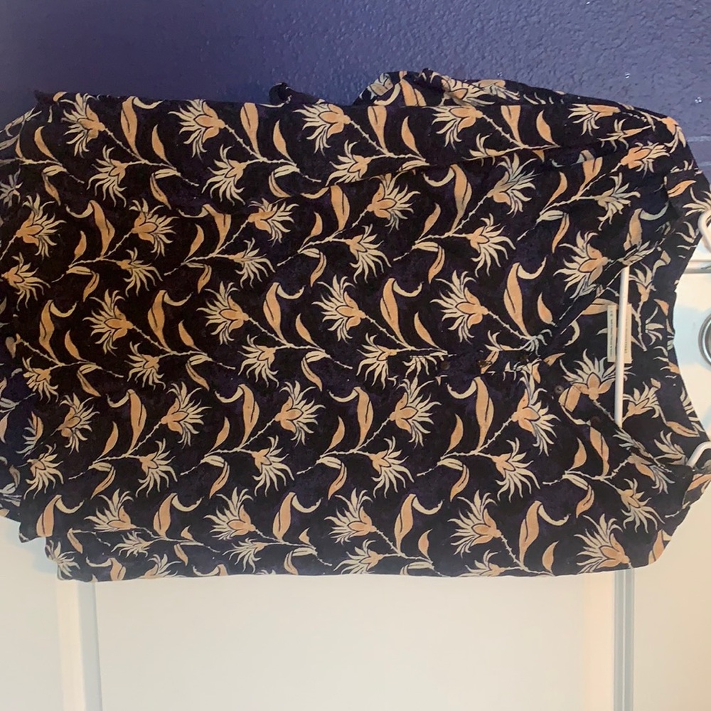 Short sleeve urban outfitters top